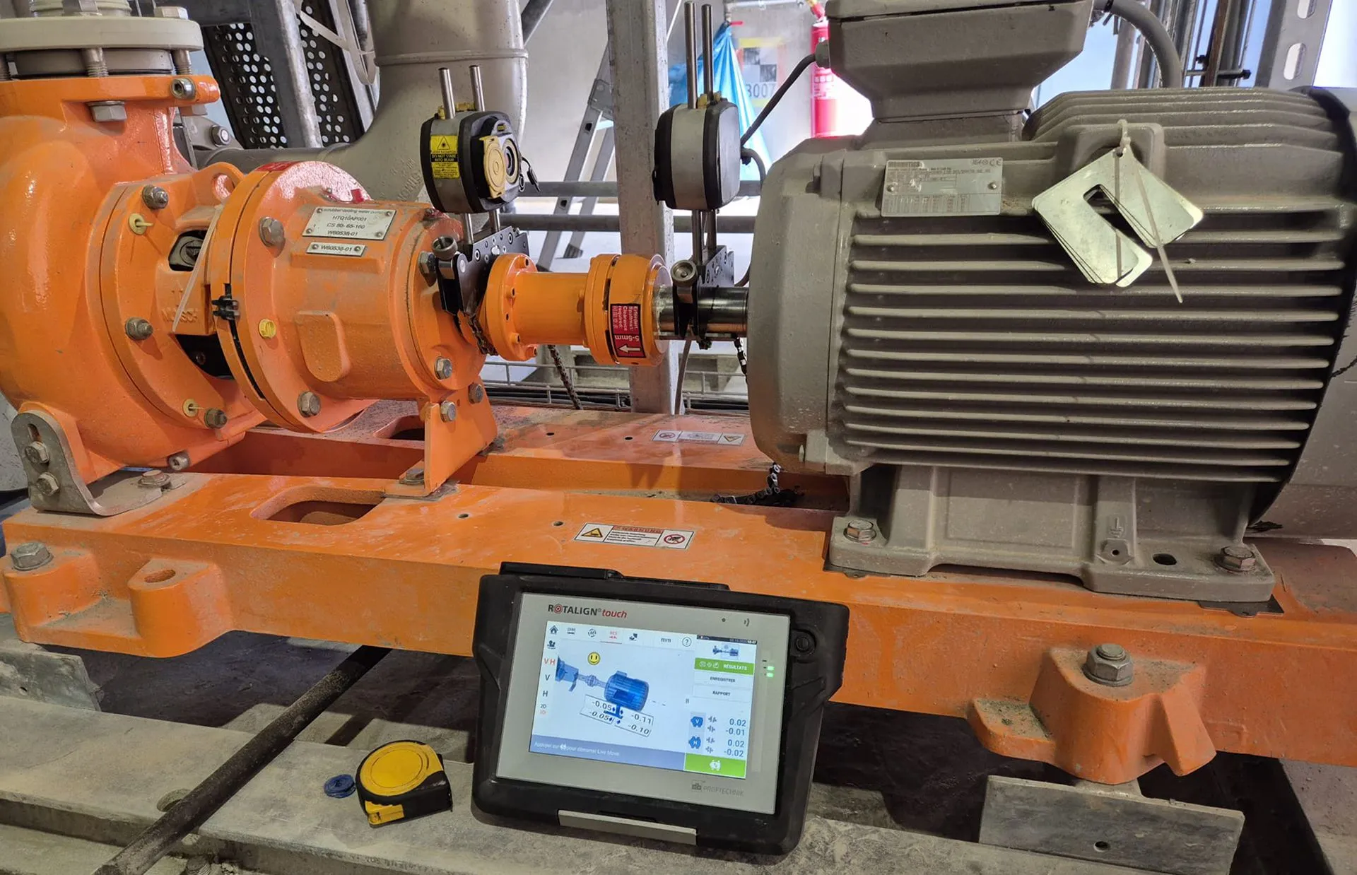 Mesure laser entre les arbres de deux machines accouplées