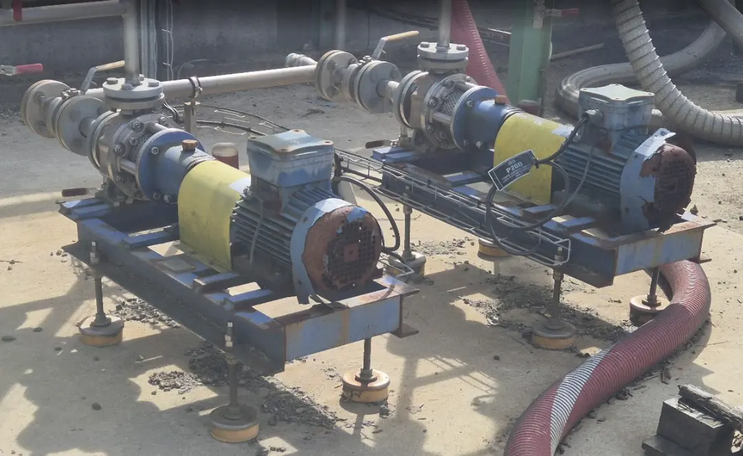 Contrôle d’alignement laser de deux groupes motopompes sur un site industriel
