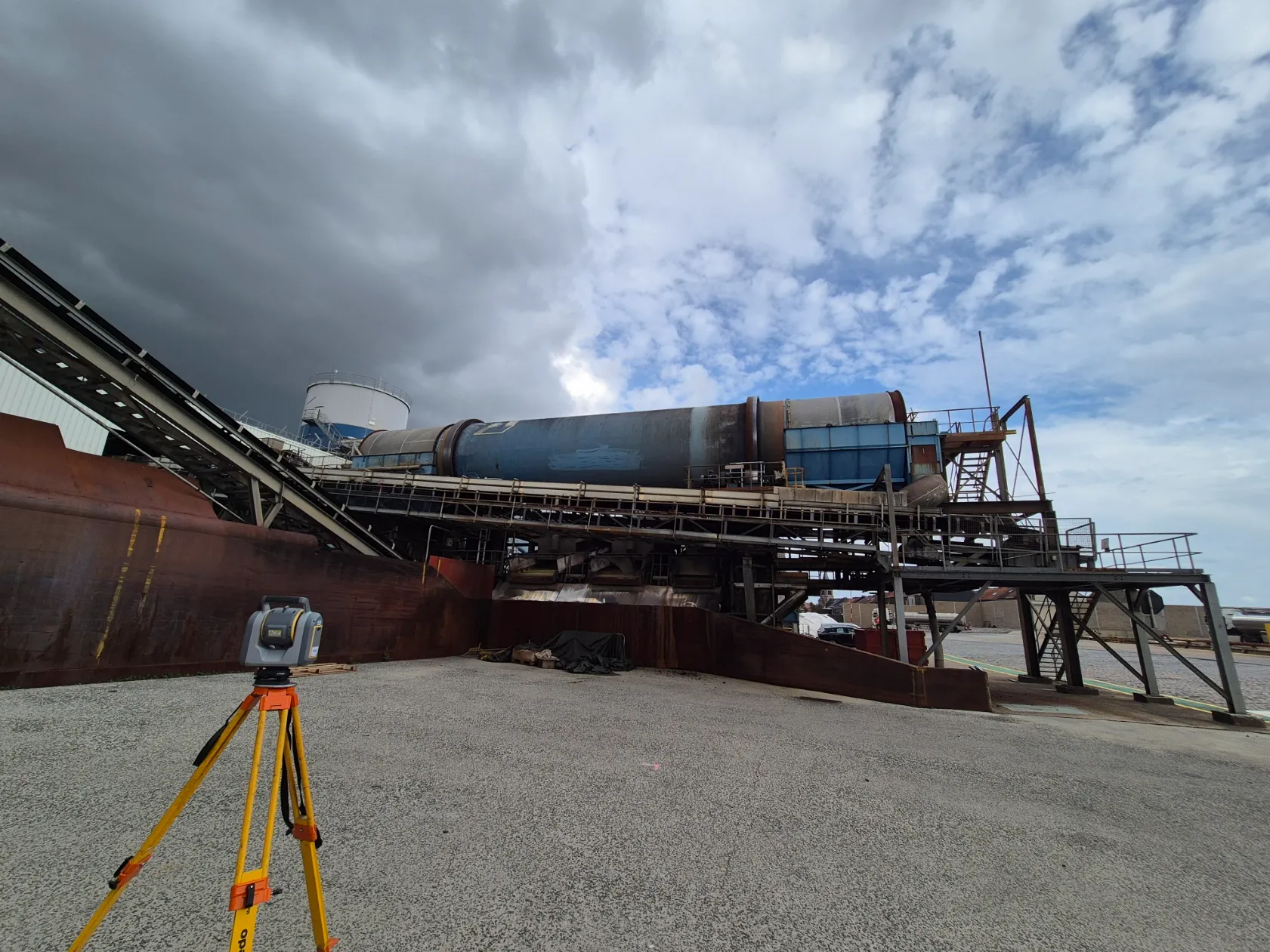 Acquisition au Trimble SX12 pour le contrôle géométrique d’un tube rotatif